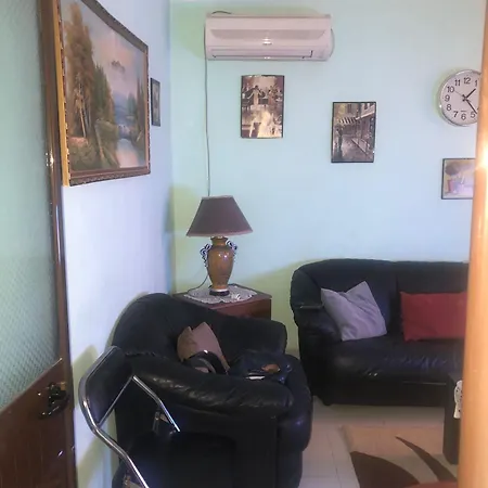 Apartment Cozy Haven In The Popular Area In The City!!! *