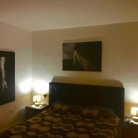 Apartment Cozy Haven In The Popular Area In The City!!! *